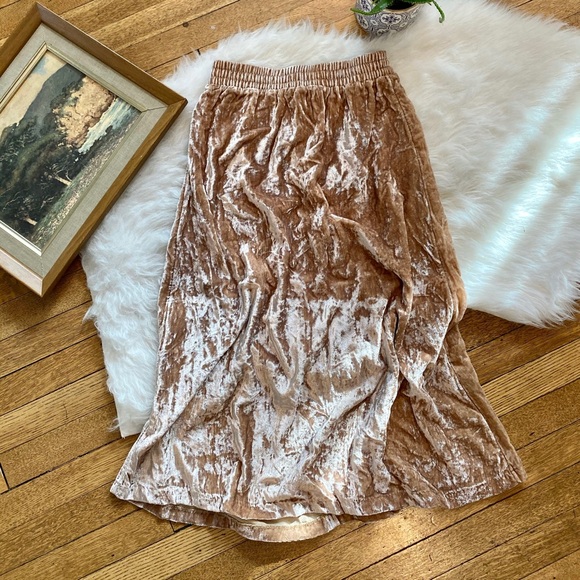 H&M Gold Crushed Velvet Midi Skirt - Picture 1 of 5
